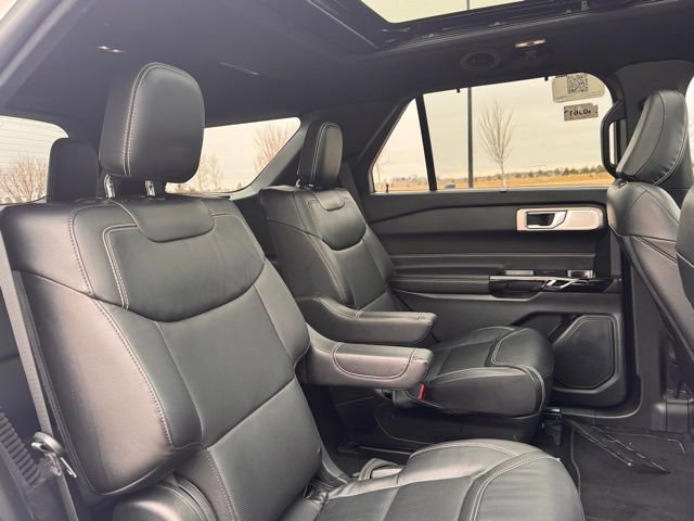 Used 2023 Ford Explorer ST w/ Technology Package image 27