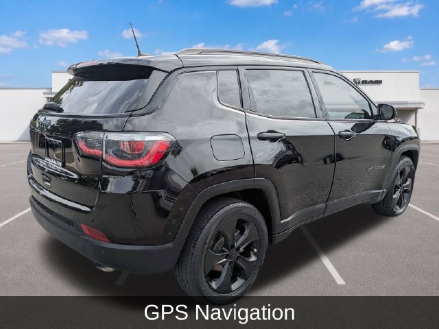 Used 2019 Jeep Compass Latitude FWD image 4