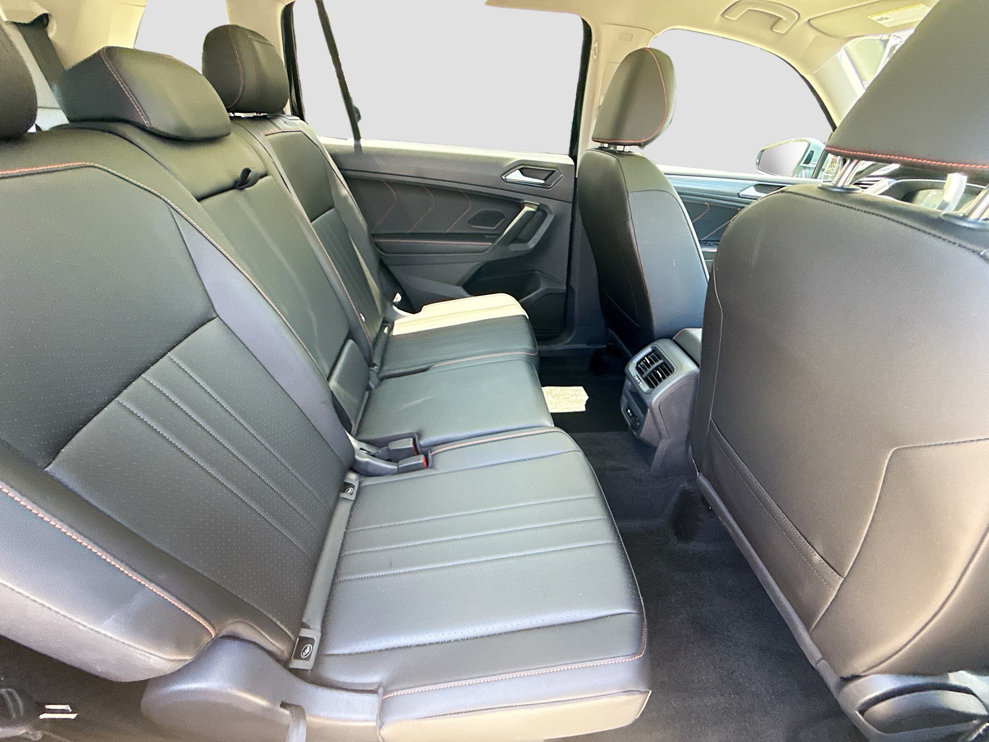 Certified 2024 Volkswagen Tiguan Wolfsburg Edition FWD image 28