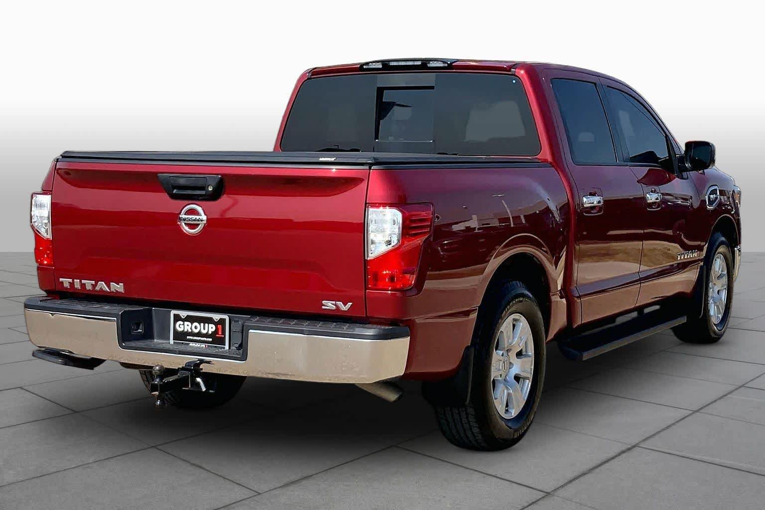 Used 2017 Nissan Titan SV RWD image 13