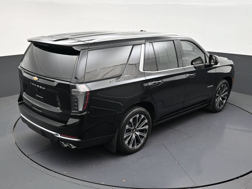 Used 2025 Chevrolet Tahoe High Country RWD image 18