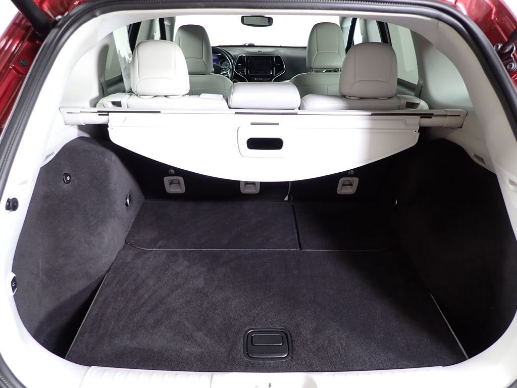 Used 2019 Jeep Cherokee Limited w/ Luxury Group image 20