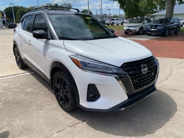 Certified 2023 Nissan Kicks SR w/ SR Premium Package FWD image 1