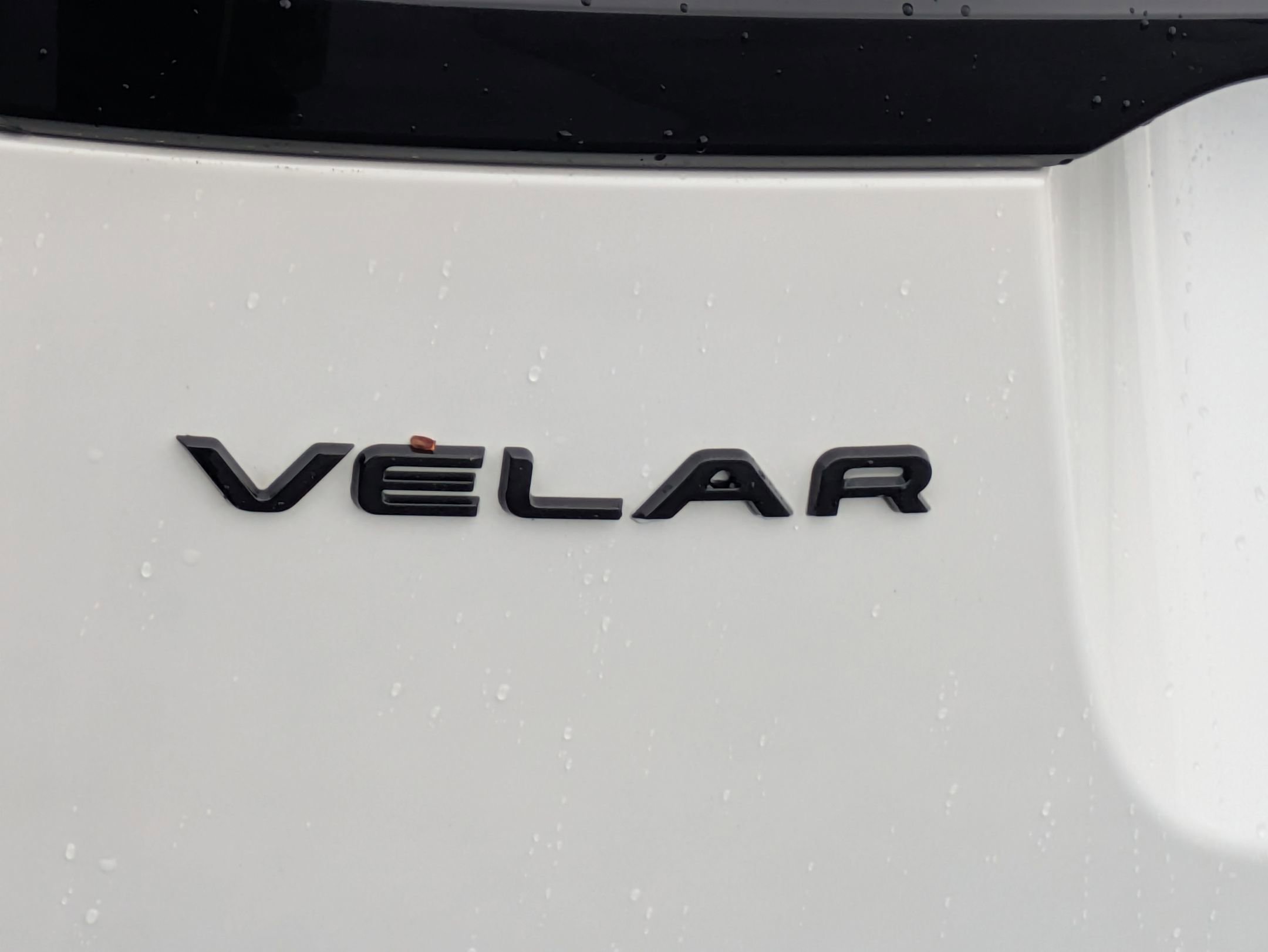 Certified 2026 Land Rover Range Rover Velar Dynamic SE image 31