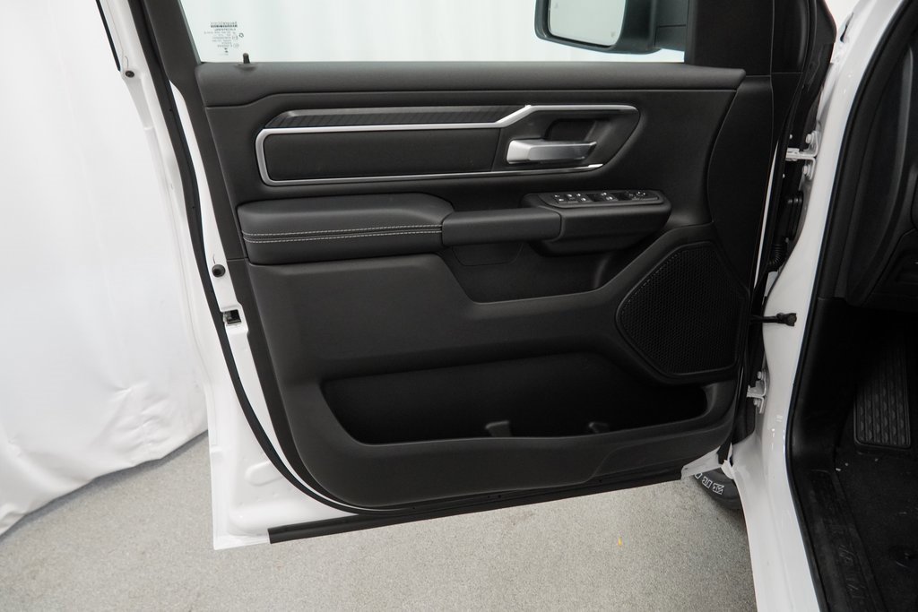 New 2026 RAM 1500 4x4 Crew Cab image 26