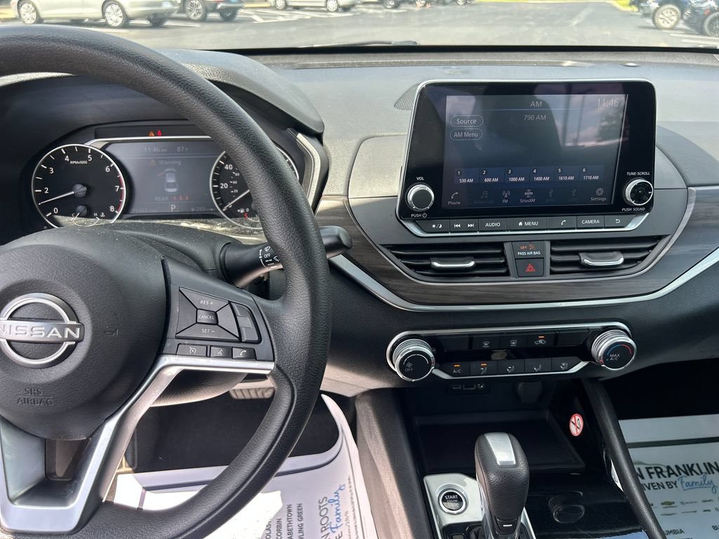 Used 2024 Nissan Altima 2.5 SV FWD image 20