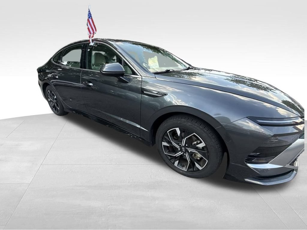 Used 2025 Hyundai Sonata SEL FWD image 9