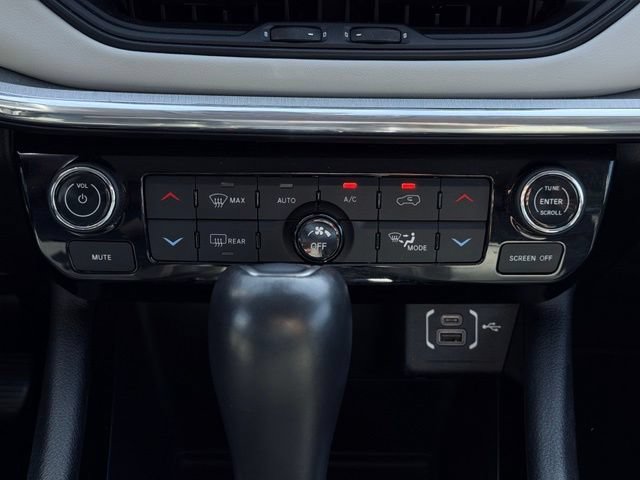 Certified 2022 Jeep Compass Limited AWD/4WD image 37