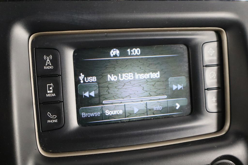 Used 2017 Jeep Grand Cherokee Laredo w/ Quick Order Package 23E image 30