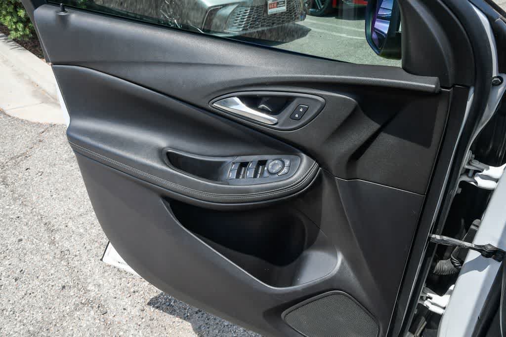 Used 2022 Buick Encore GX Preferred w/ Cold Weather Comfort Package FWD image 24