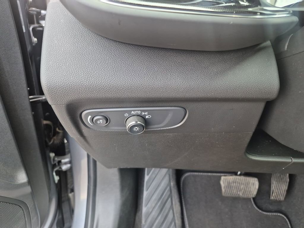 Certified 2021 Buick Envision Essence image 21