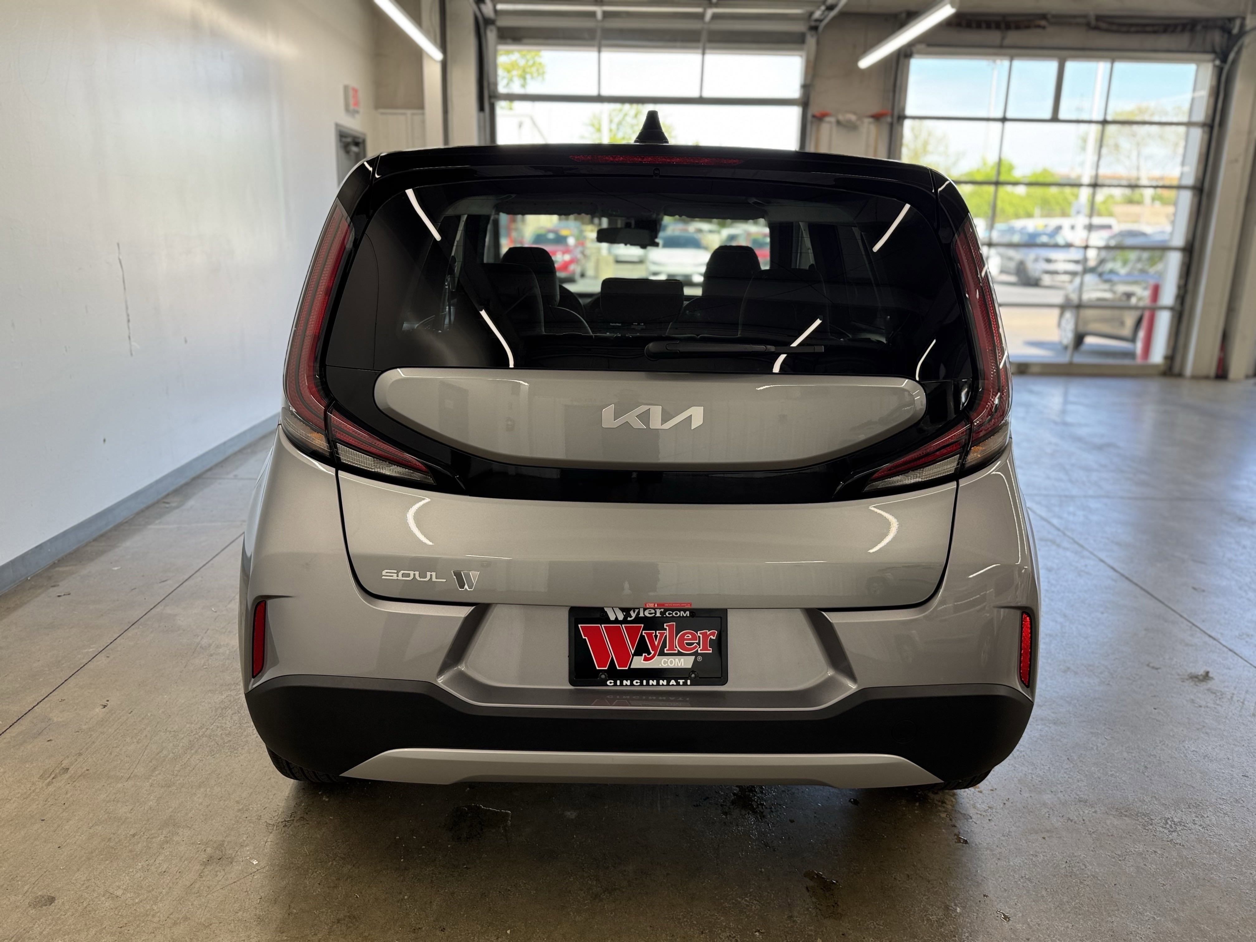 New 2025 Kia Soul LX image 9