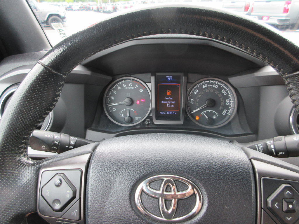 Used 2019 Toyota Tacoma TRD Off-Road AWD/4WD image 29