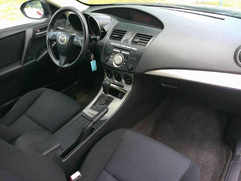Used 2011 MAZDA MAZDA3 i Touring FWD image 17