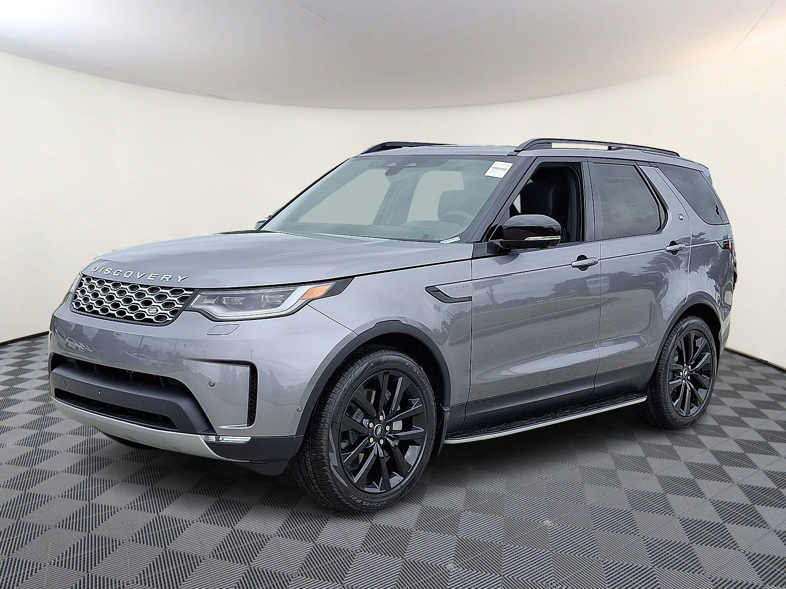 New 2026 Land Rover Discovery S