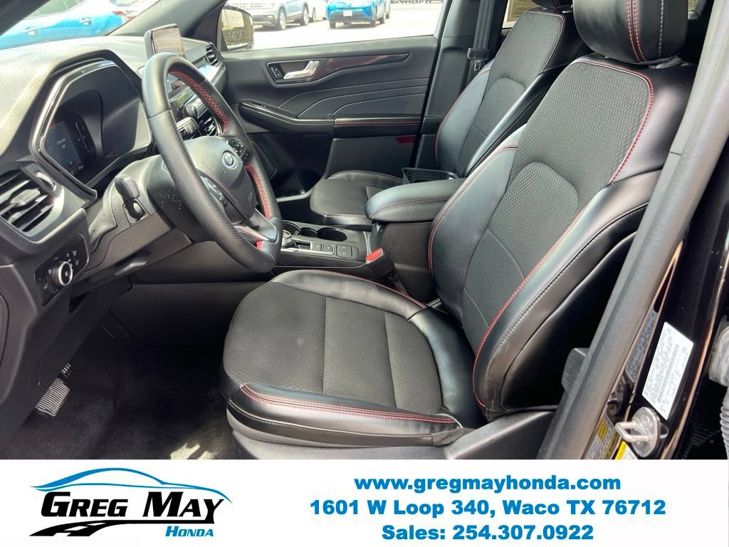 Used 2025 Ford Escape ST-Line Select AWD/4WD image 22