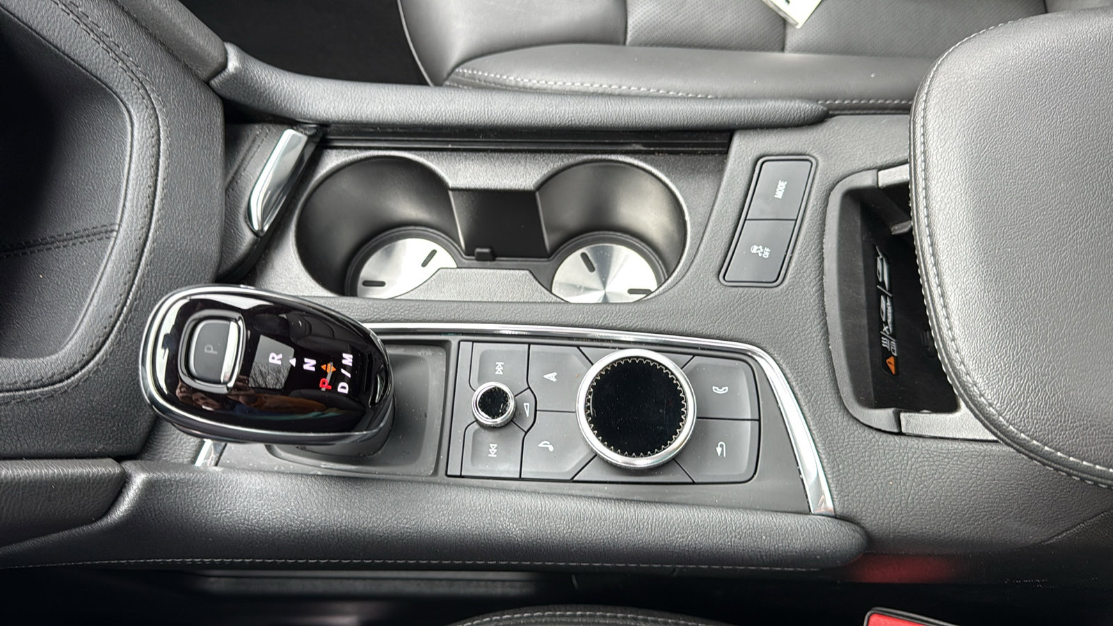 Certified 2025 Cadillac XT5 Premium Luxury image 25