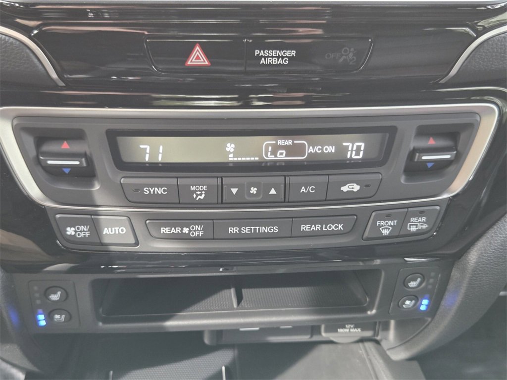 Used 2025 Honda Ridgeline Black Edition image 17