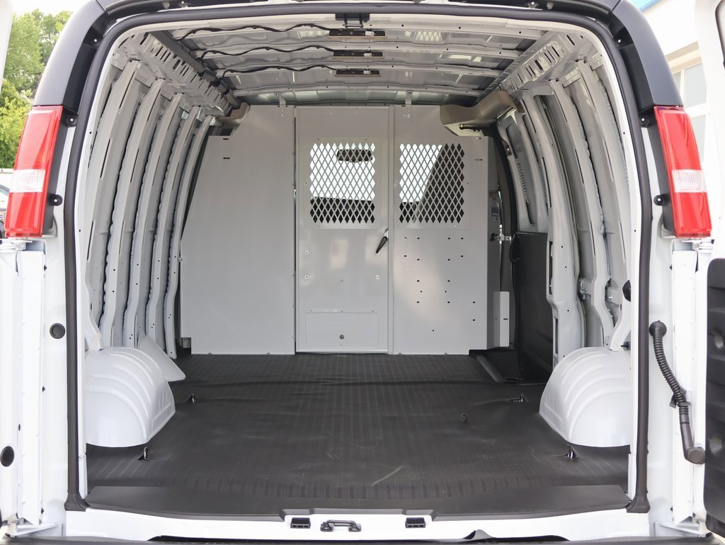 New 2025 Chevrolet Express 3500 Extended w/ Driver Convenience Package image 19
