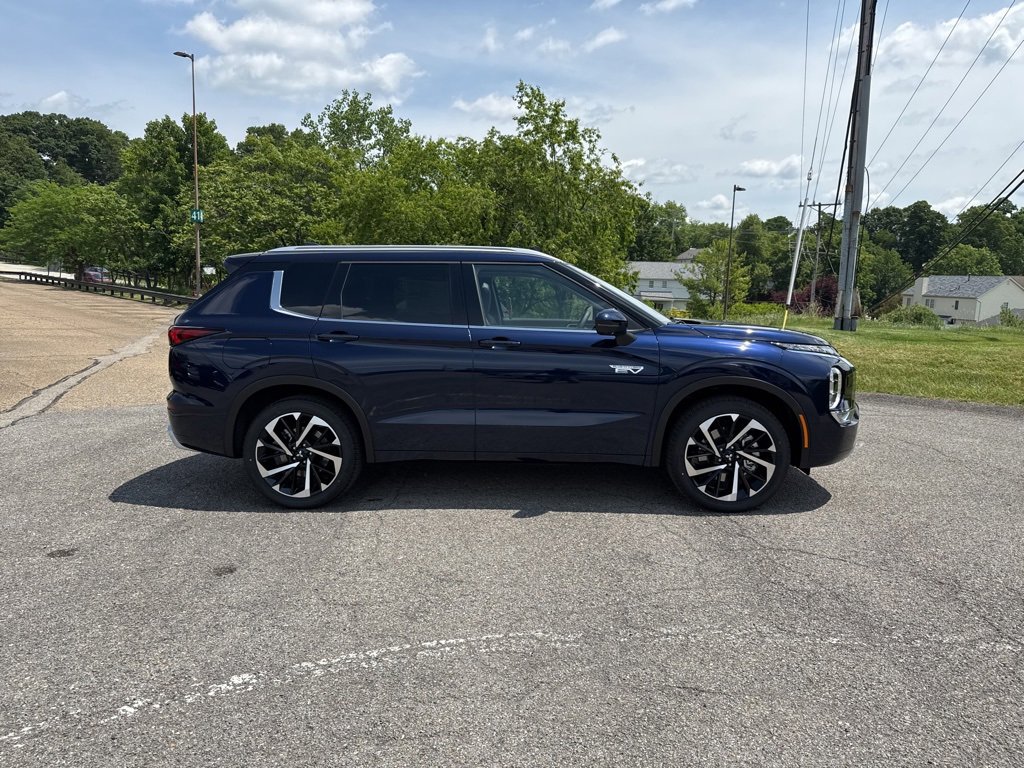 New 2025 Mitsubishi Outlander SEL image 4