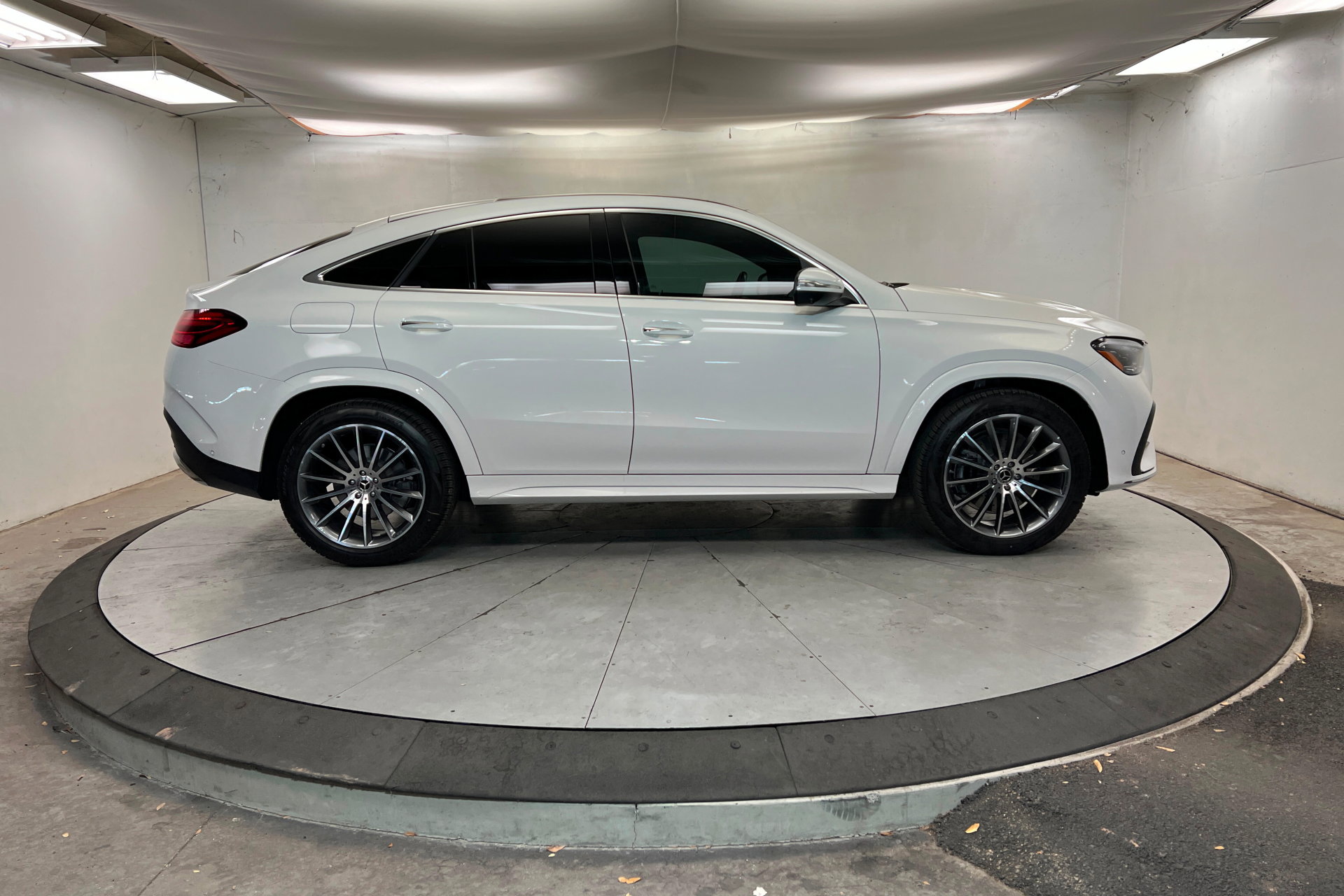 New 2026 Mercedes-Benz GLE 450 4MATIC Coupe image 6