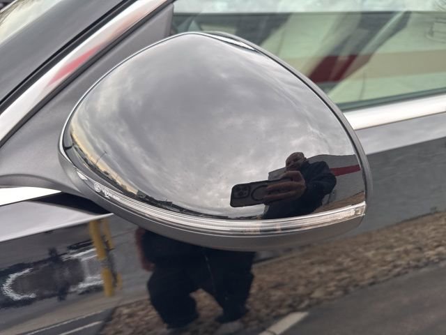 Used 2025 Mercedes-Benz C 300 4MATIC Sedan image 10