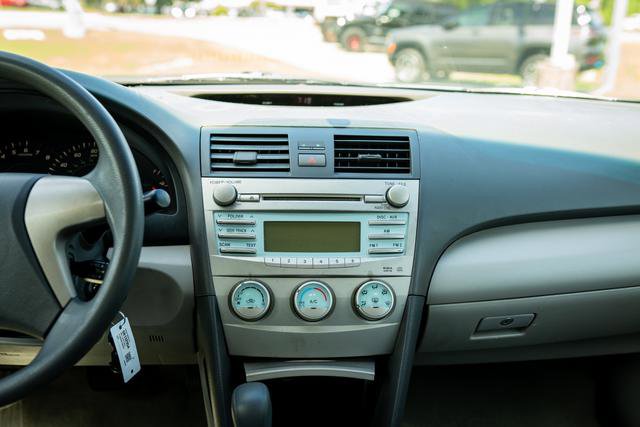Used 2007 Toyota Camry LE image 7