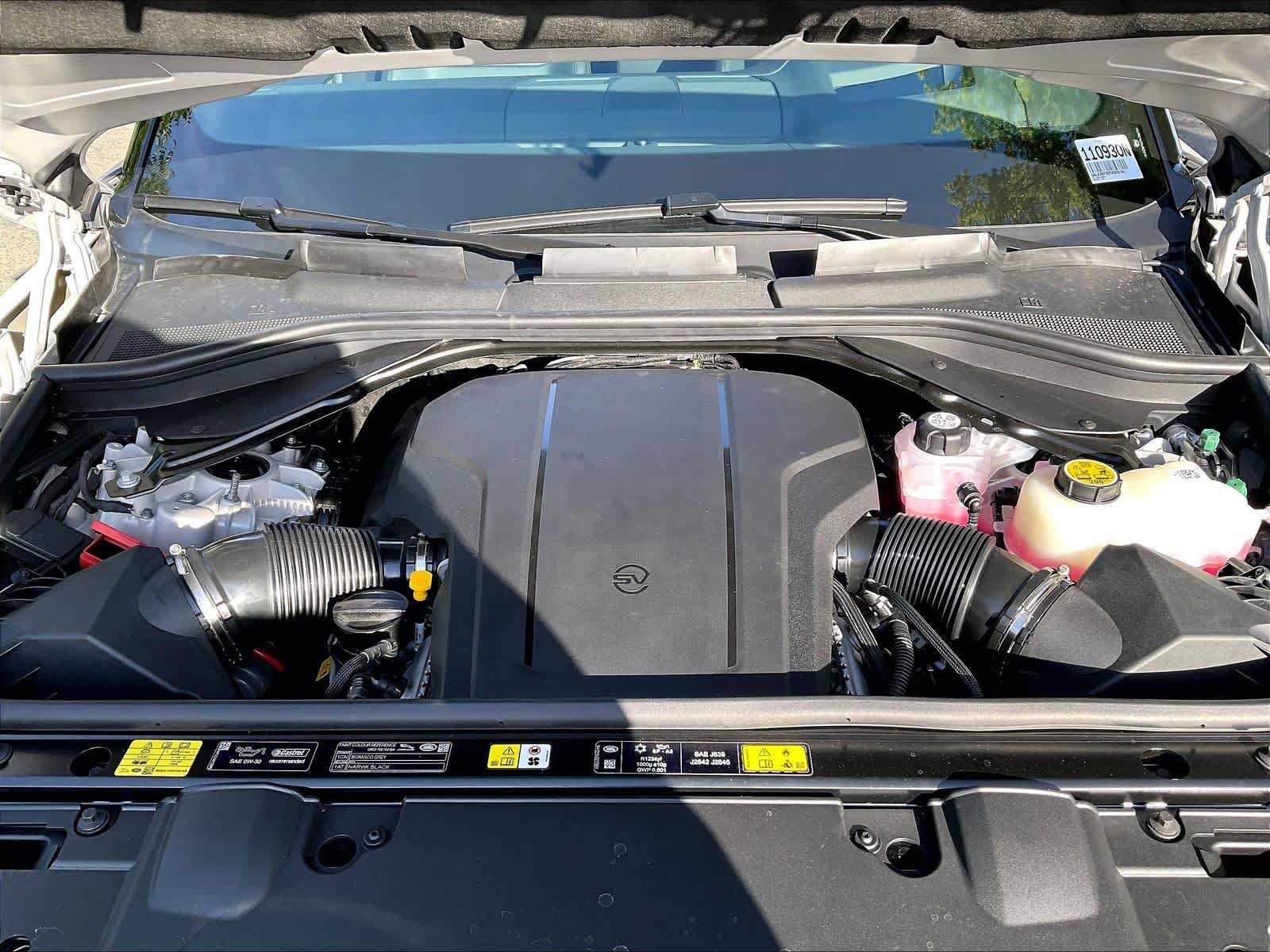 New 2026 Land Rover Range Rover SV AWD/4WD image 13