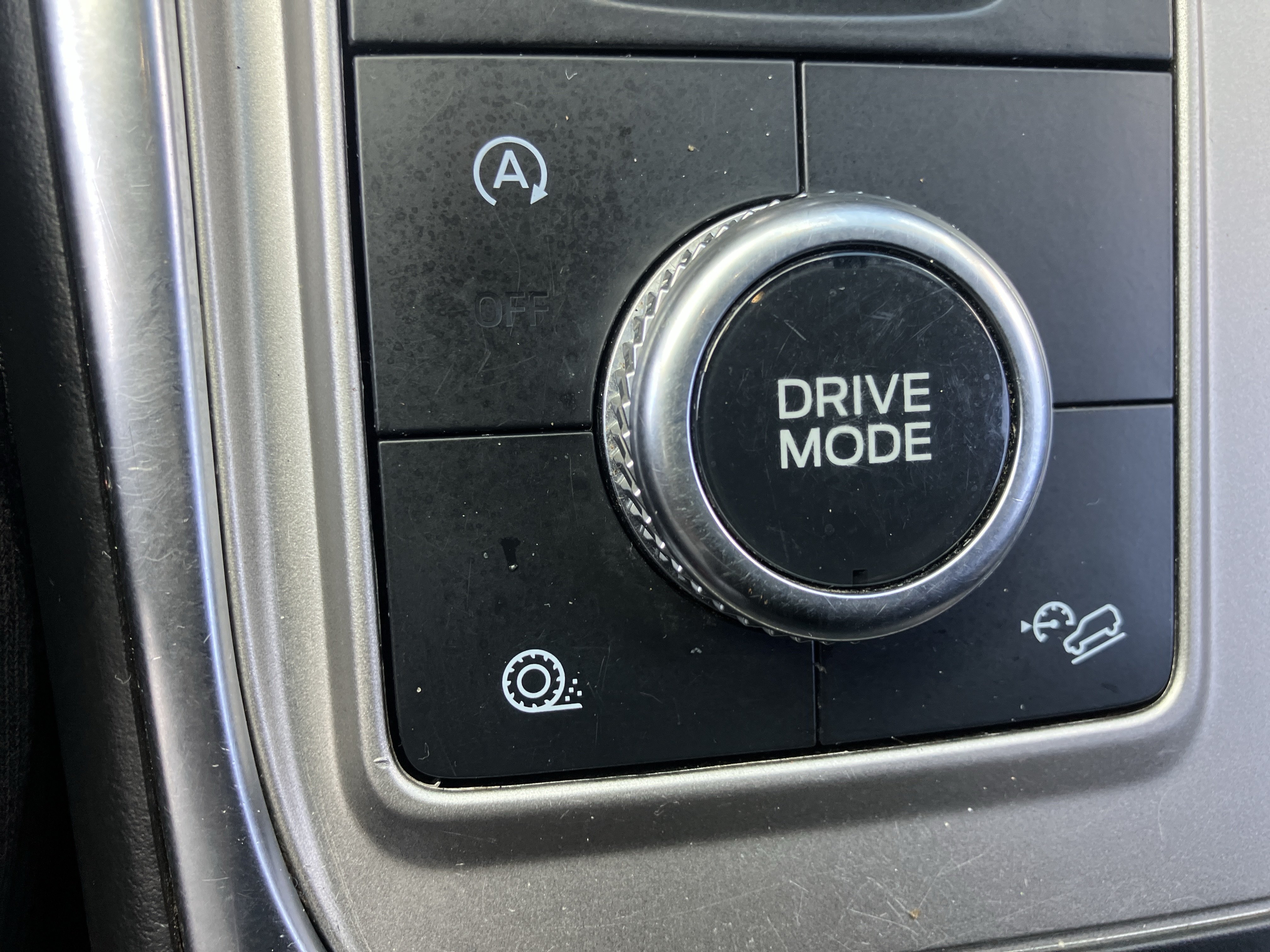 Used 2021 Ford Explorer XLT AWD/4WD image 31
