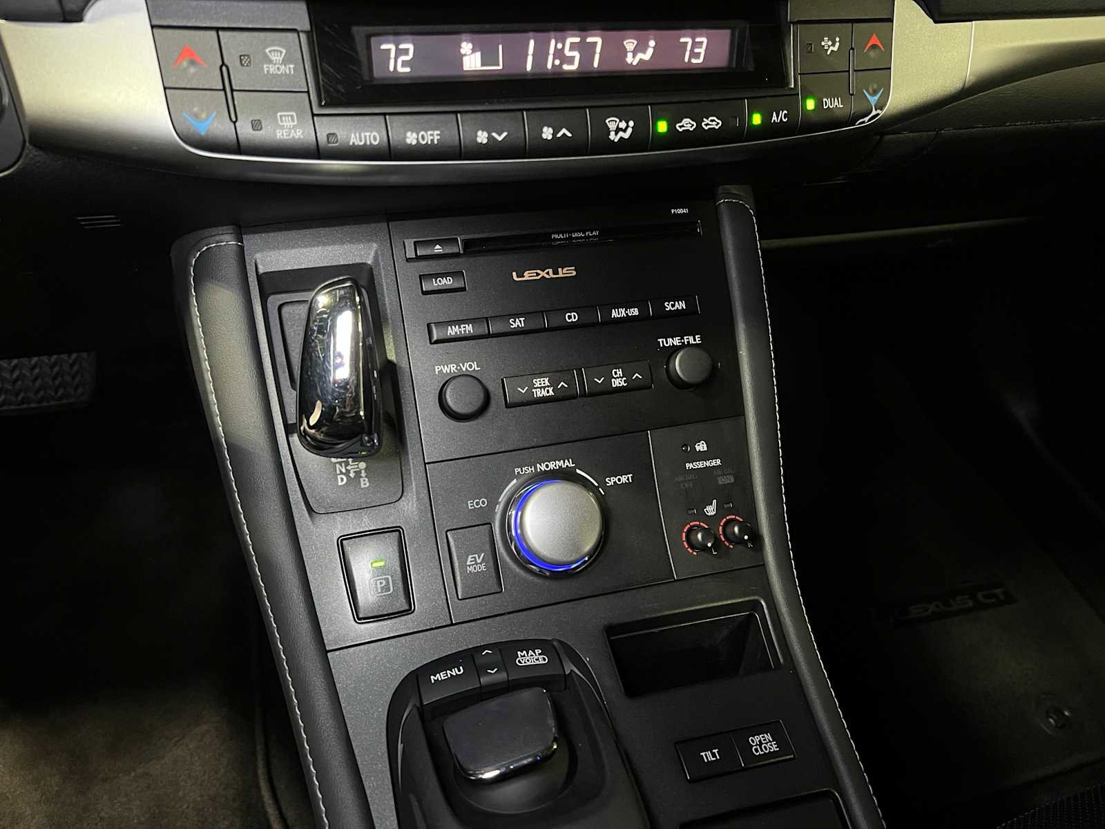 Used 2011 Lexus CT 200h Premium image 33