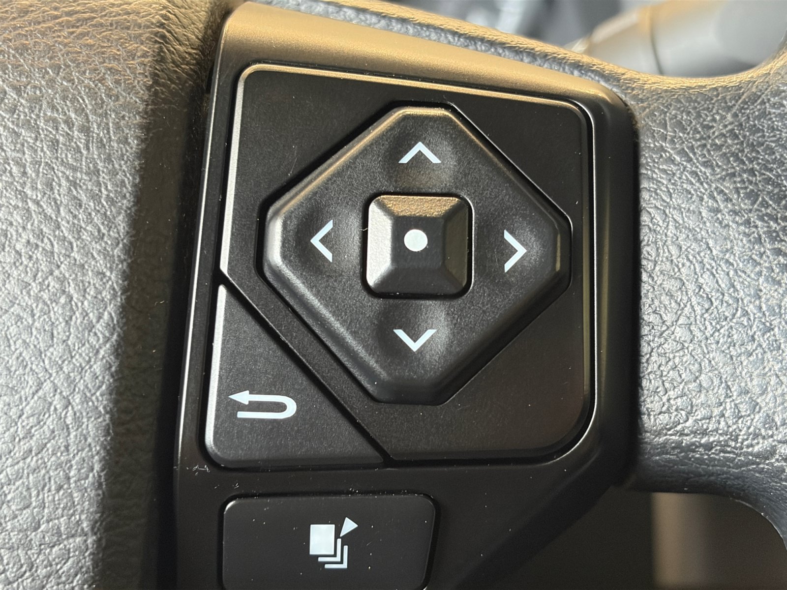 Used 2021 Toyota Tacoma SR RWD image 26