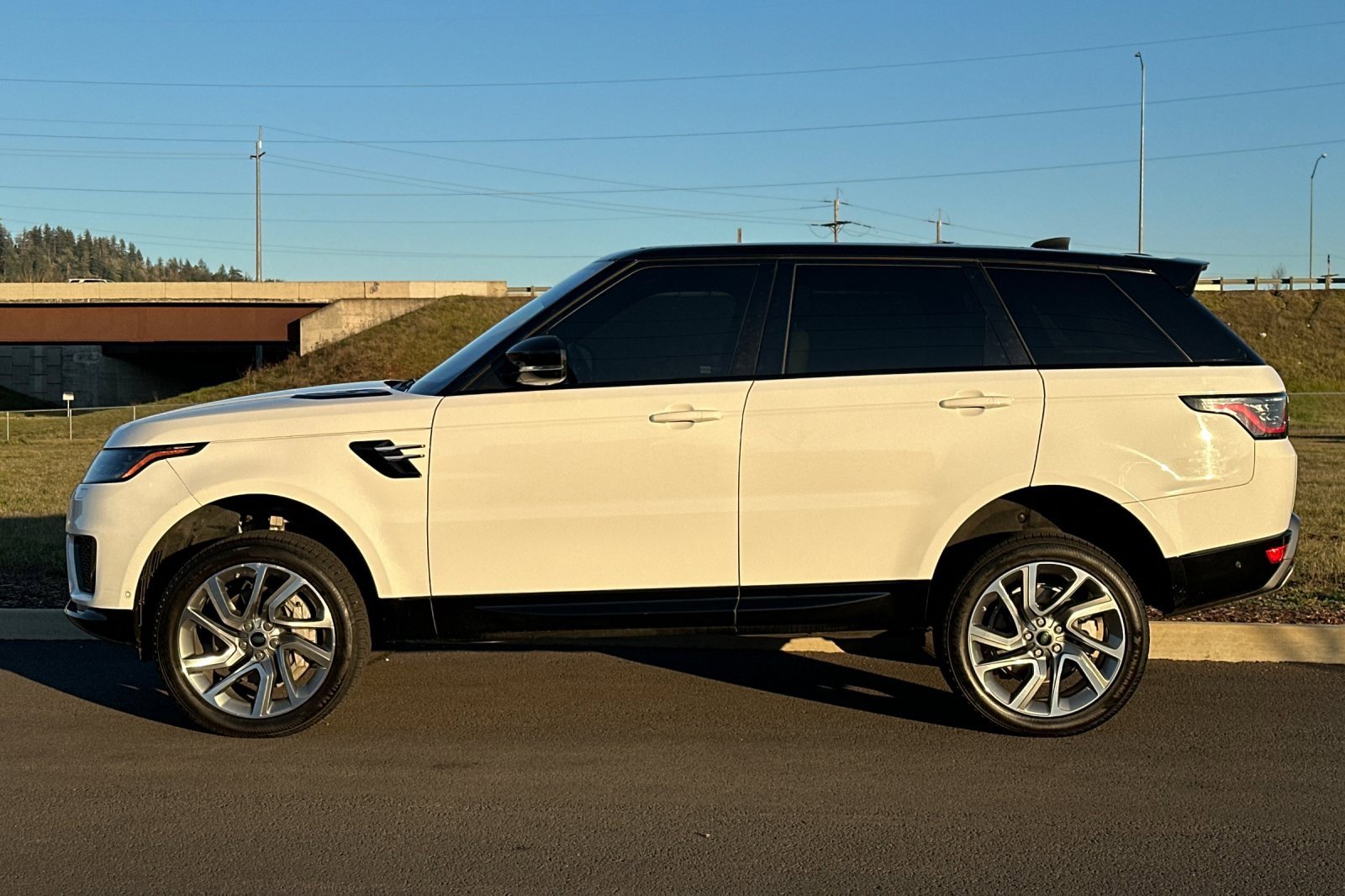 Used 2019 Land Rover Range Rover Sport HSE image 6