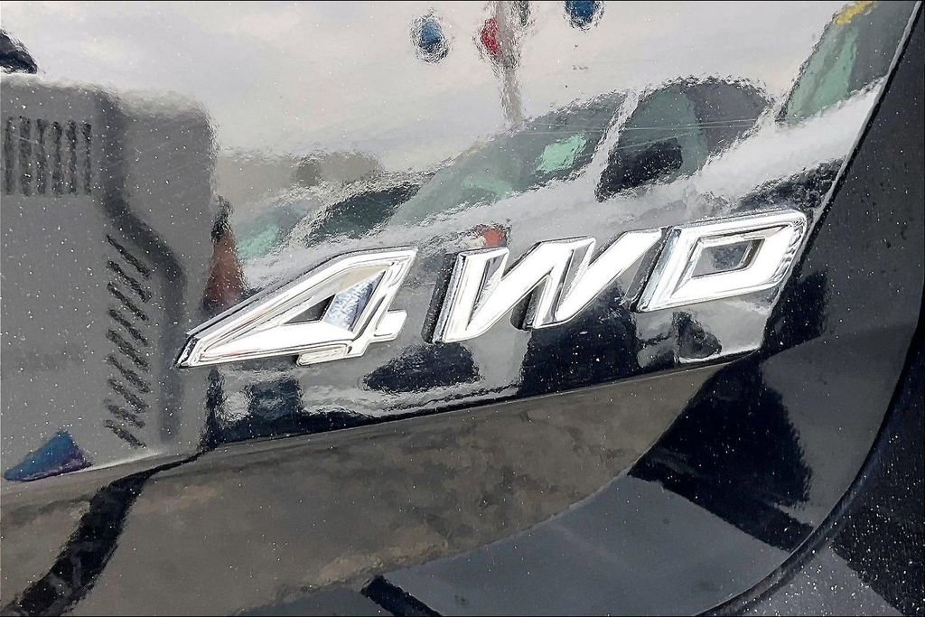 Certified 2024 Ford Explorer XLT w/ Equipment Group 202A AWD/4WD image 7