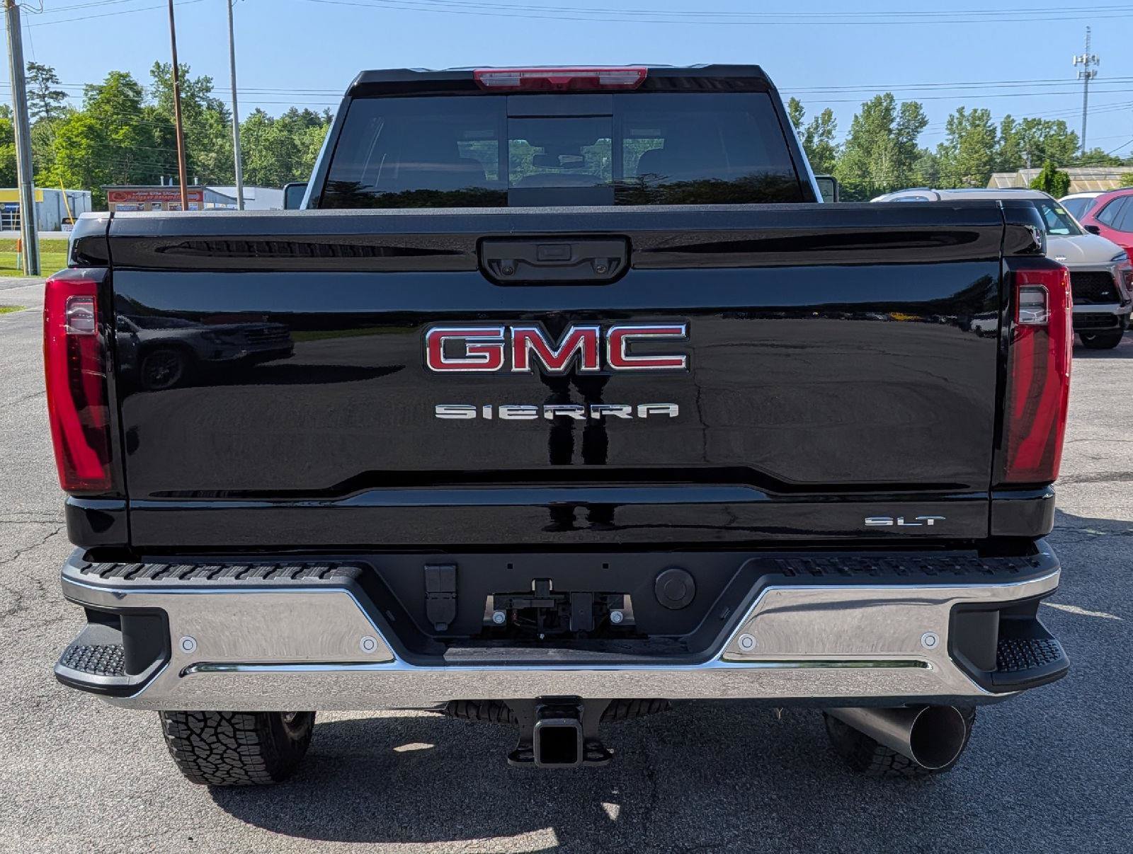 New 2026 GMC Sierra 2500 SLT w/ SLT Premium Package AWD/4WD image 9
