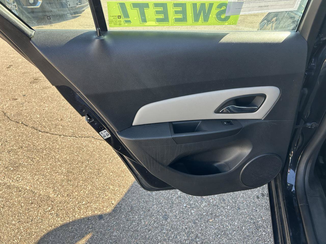 Used 2016 Chevrolet Cruze LS FWD image 13