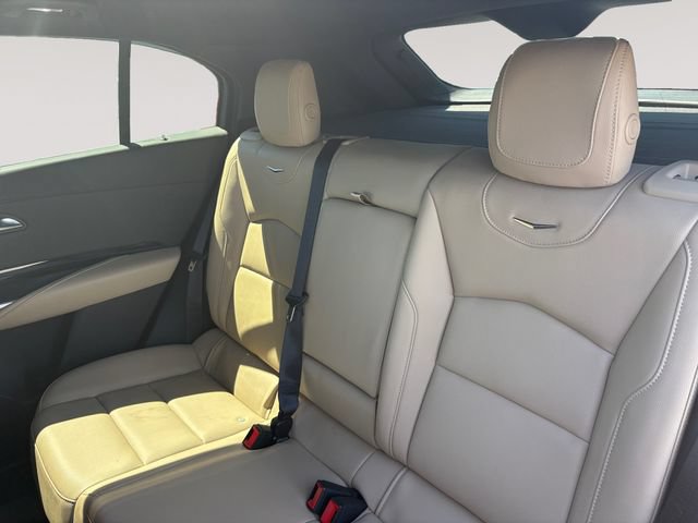 Used 2024 Cadillac XT4 Luxury w/ Cold Weather Package AWD/4WD image 13