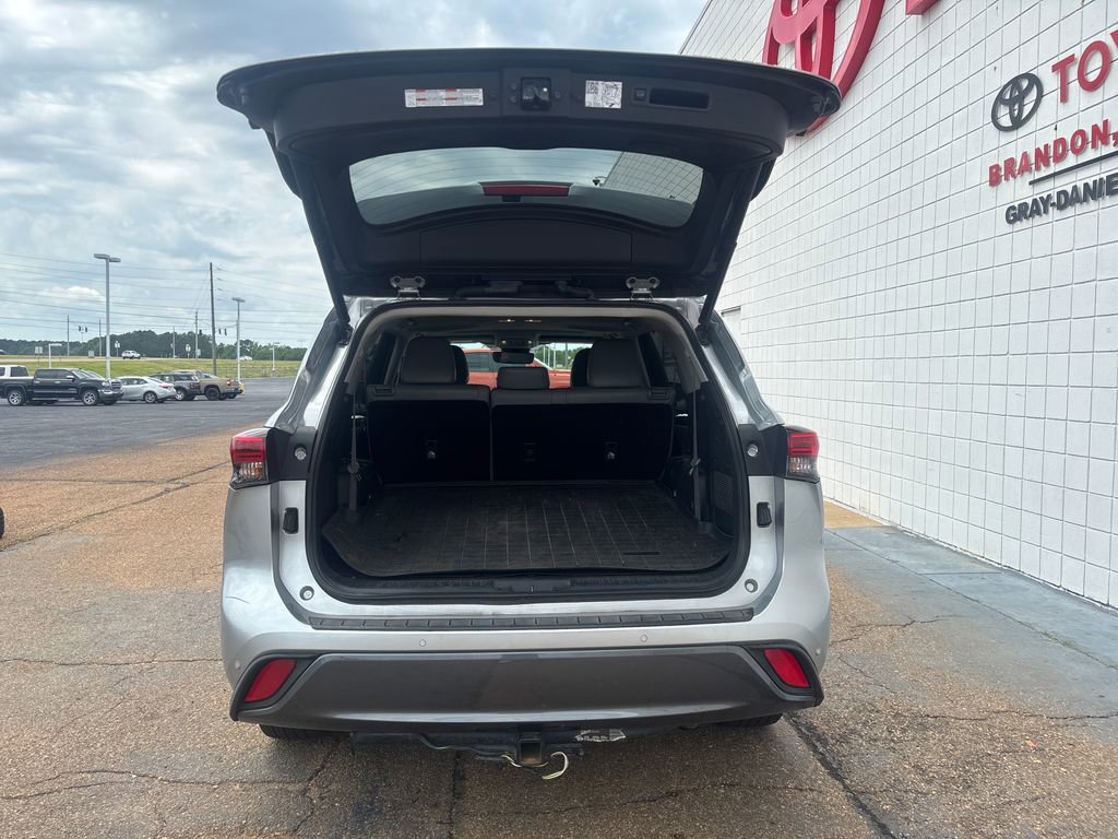 Used 2021 Toyota Highlander Limited AWD/4WD image 30