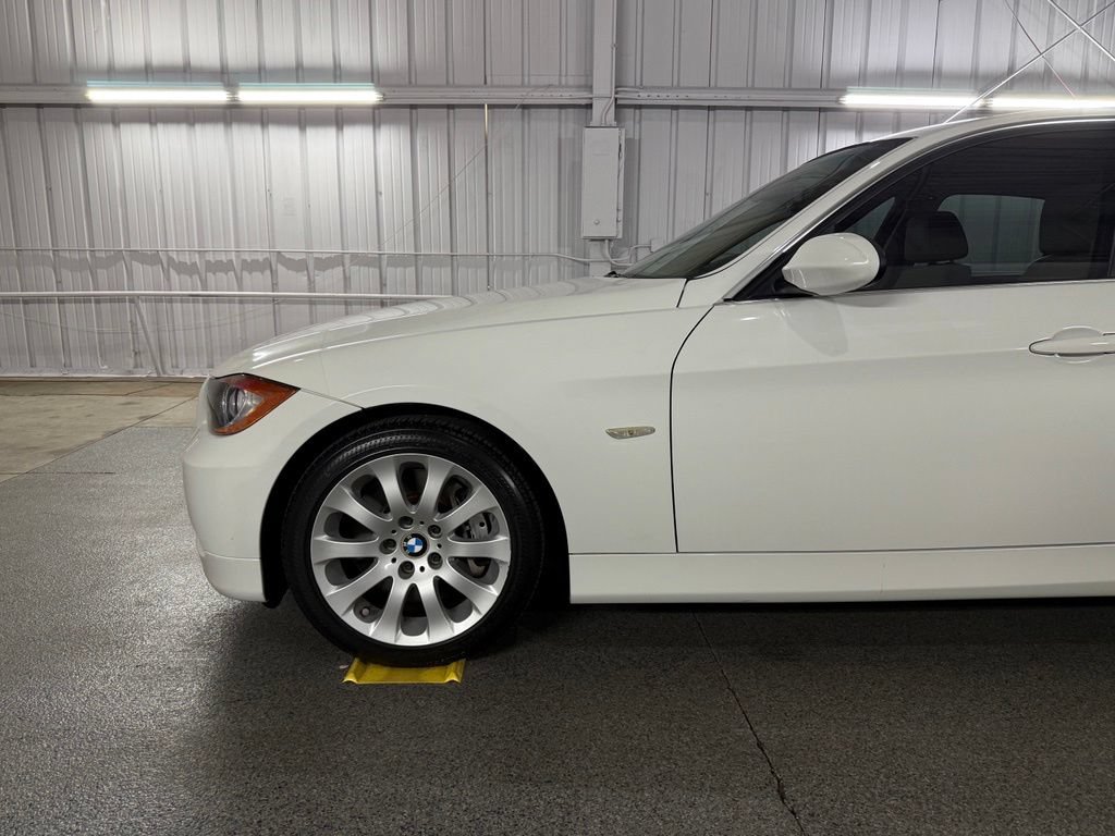 Used 2007 BMW 335xi Sedan AWD/4WD image 15
