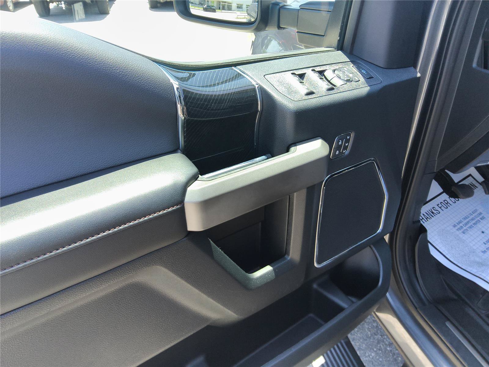 Used 2021 Ford F250 Platinum w/ FX4 Off-Road Package AWD/4WD image 12