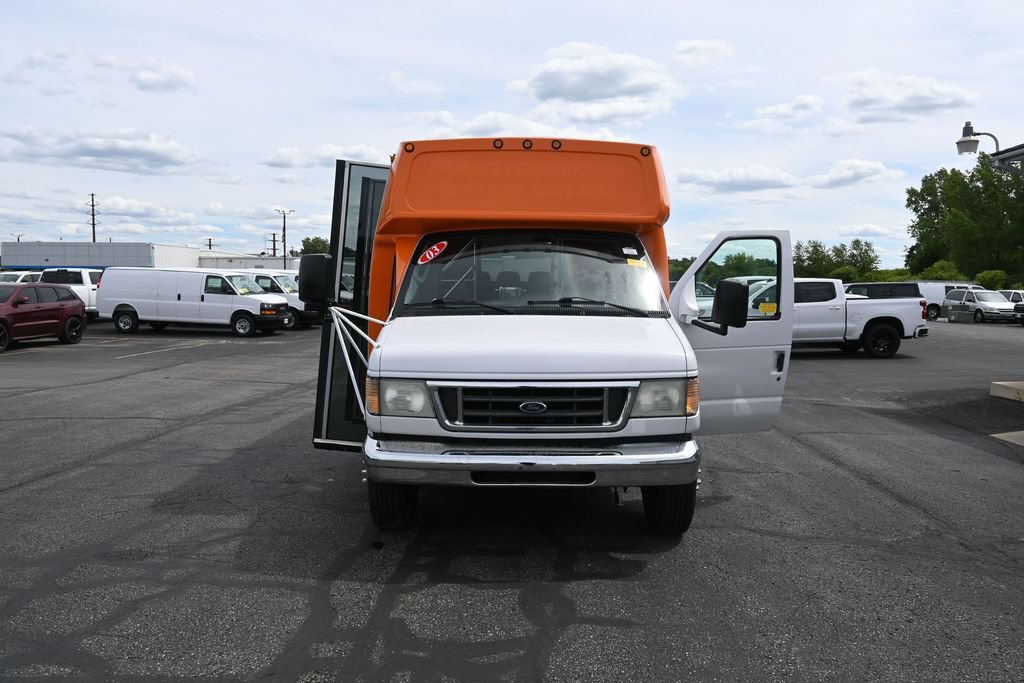 Used 2003 Ford E-450 and Econoline 450 RWD image 41