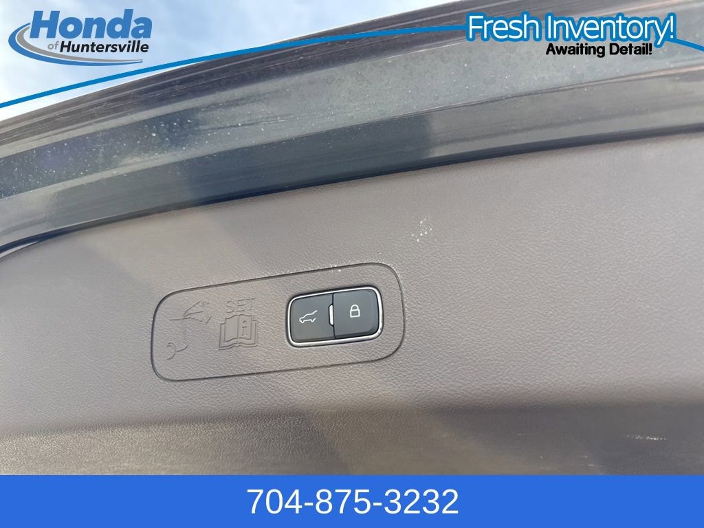 Used 2023 Lincoln Aviator Reserve w/ Equipment Group 201A image 11