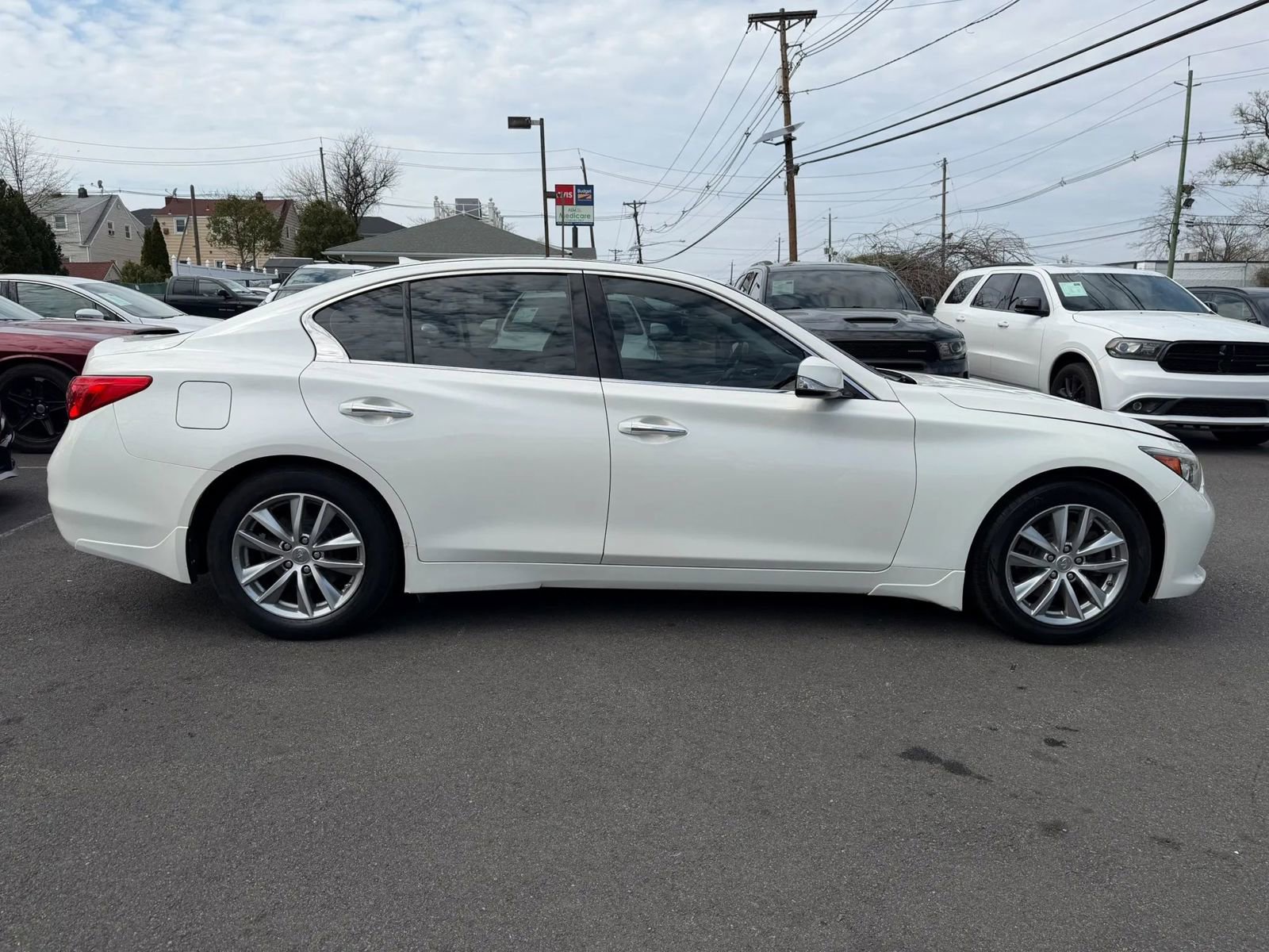 Used 2017 INFINITI Q50 Premium w/ 2.0T Premium Plus Package image 10