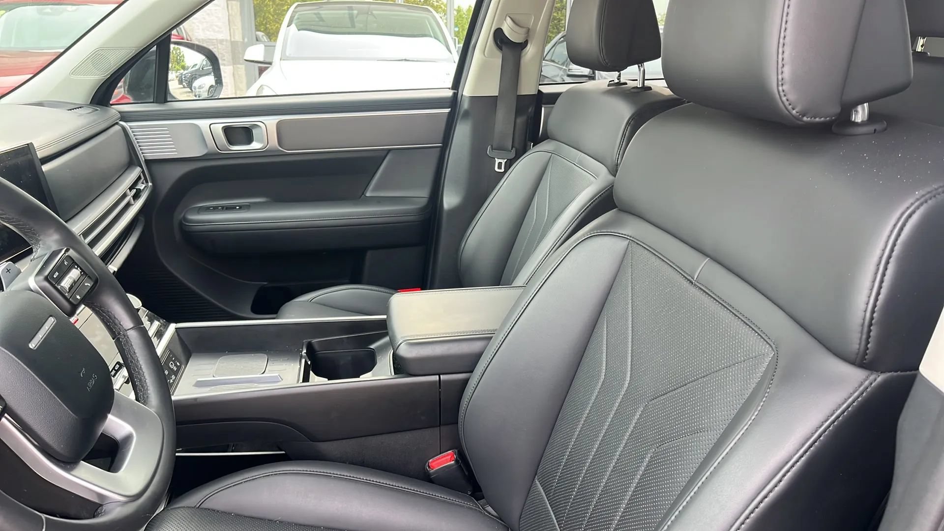 Used 2024 Hyundai Santa Fe SEL AWD/4WD image 7