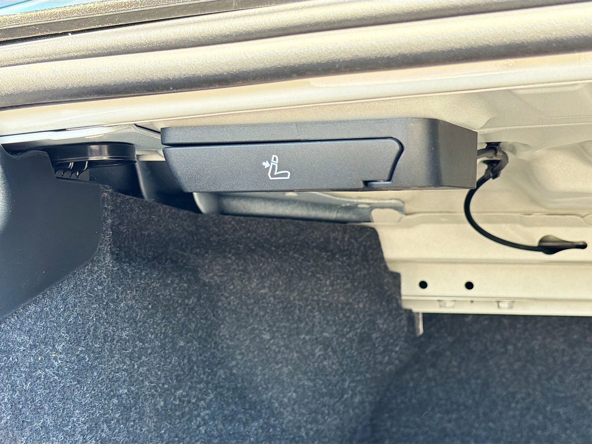 Used 2026 BMW 530i w/ Premium Package image 14