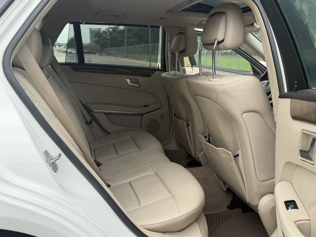 Used 2014 Mercedes-Benz E 350 4MATIC Wagon image 17