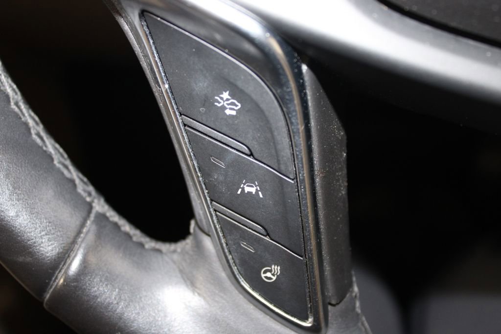 Used 2018 Cadillac XT5 Premium Luxury FWD image 23
