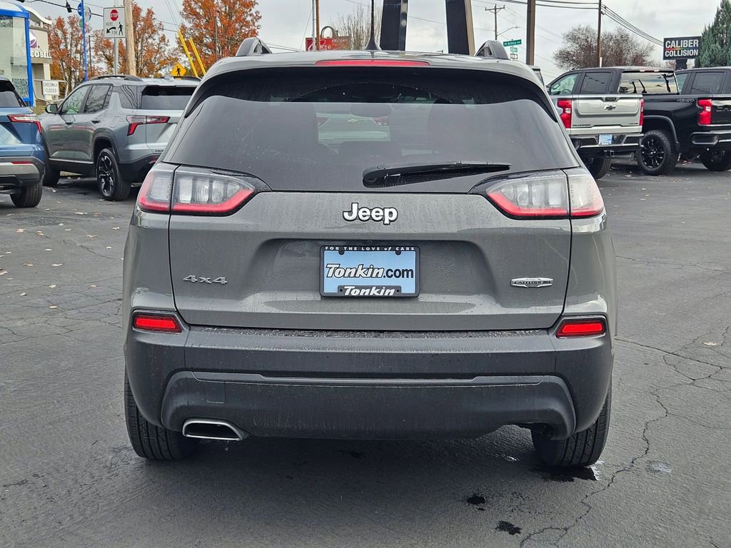 Used 2022 Jeep Cherokee Latitude Lux w/ Mopar Interior Package image 5