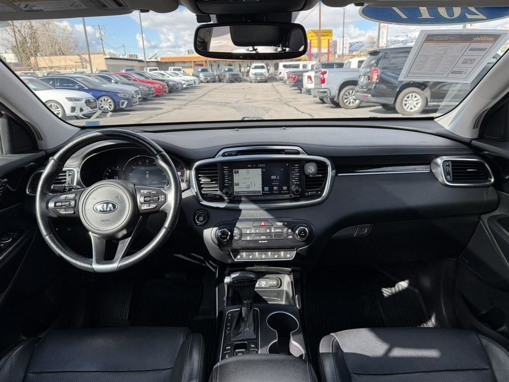 Used 2017 Kia Sorento SX image 26