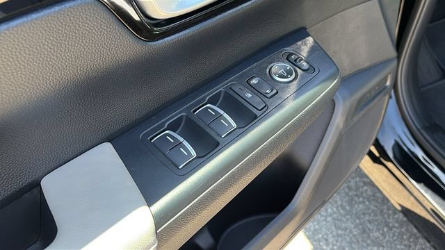 Used 2023 Honda CR-V EX-L image 10