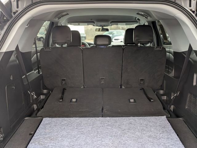 Used 2022 Ford Explorer XLT w/ Equipment Group 202A image 29